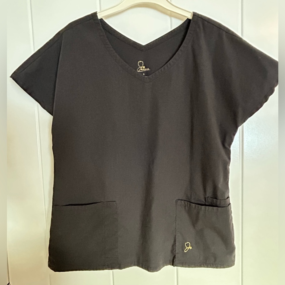 Jaanuu V-Neck Scrub Top with Cap Sleeves
